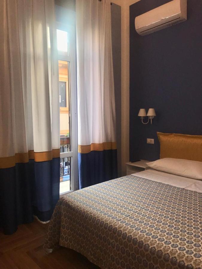 B&B I Due Teatri Napoli Eksteriør bilde