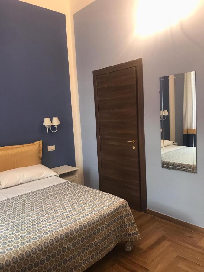 B&B I Due Teatri Napoli Eksteriør bilde