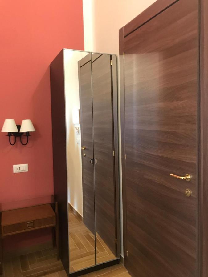 B&B I Due Teatri Napoli Eksteriør bilde